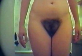 Il marito permette alla moglie matura di scopare con un nero muscoloso sugli occhi