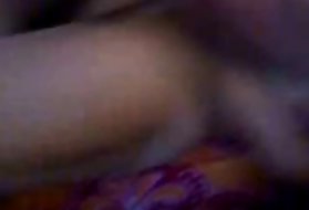 Hot cutie rasate di belle giovani giapponesi si masturba in bagno caldo