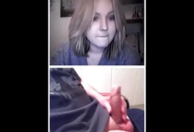 La porno star non riesce a gestire il ragazzo da sola