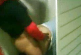 Una coppia hot scrive il loro porno hardcore hardcore fatto in casa
