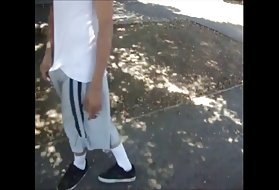Luscious sesso in prima persona con quattro femmine adolescenti scelte affamati per il tuo pene forte