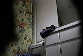 La pornostar dai seni maturi salta fantasticamente su un fallo eccitato