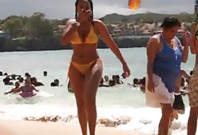 Babenka ha accolto con favore la decisione dei ragazzi riguardo all'orgia