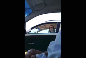 Il ragazzo è entrato nel camerino e ha violentato Latina