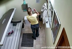 La fidanzata ha offerto al ragazzo una profonda suzione